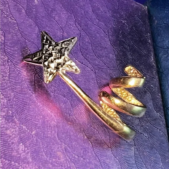 10K W/Y Gold Shooting Star Slide Pendant - Picture 14 of 16
